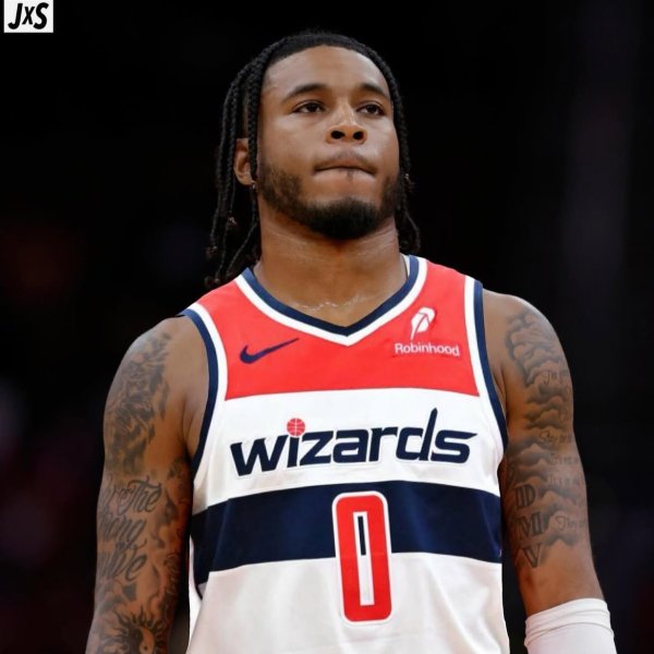 Rockets giao dịch 1 cho 2! 13 